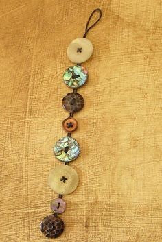 How to make a button bracelet