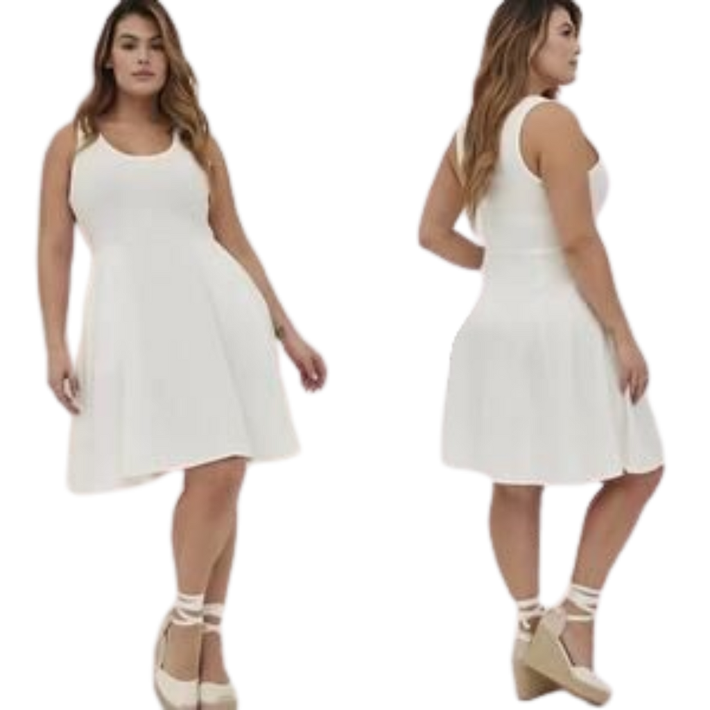 Dress Giving A Feminine Silhouette And Side Pockets